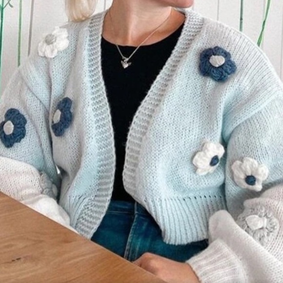 Boho Floral Crochet Open Front Crop Cardigan - Picture 3 of 10